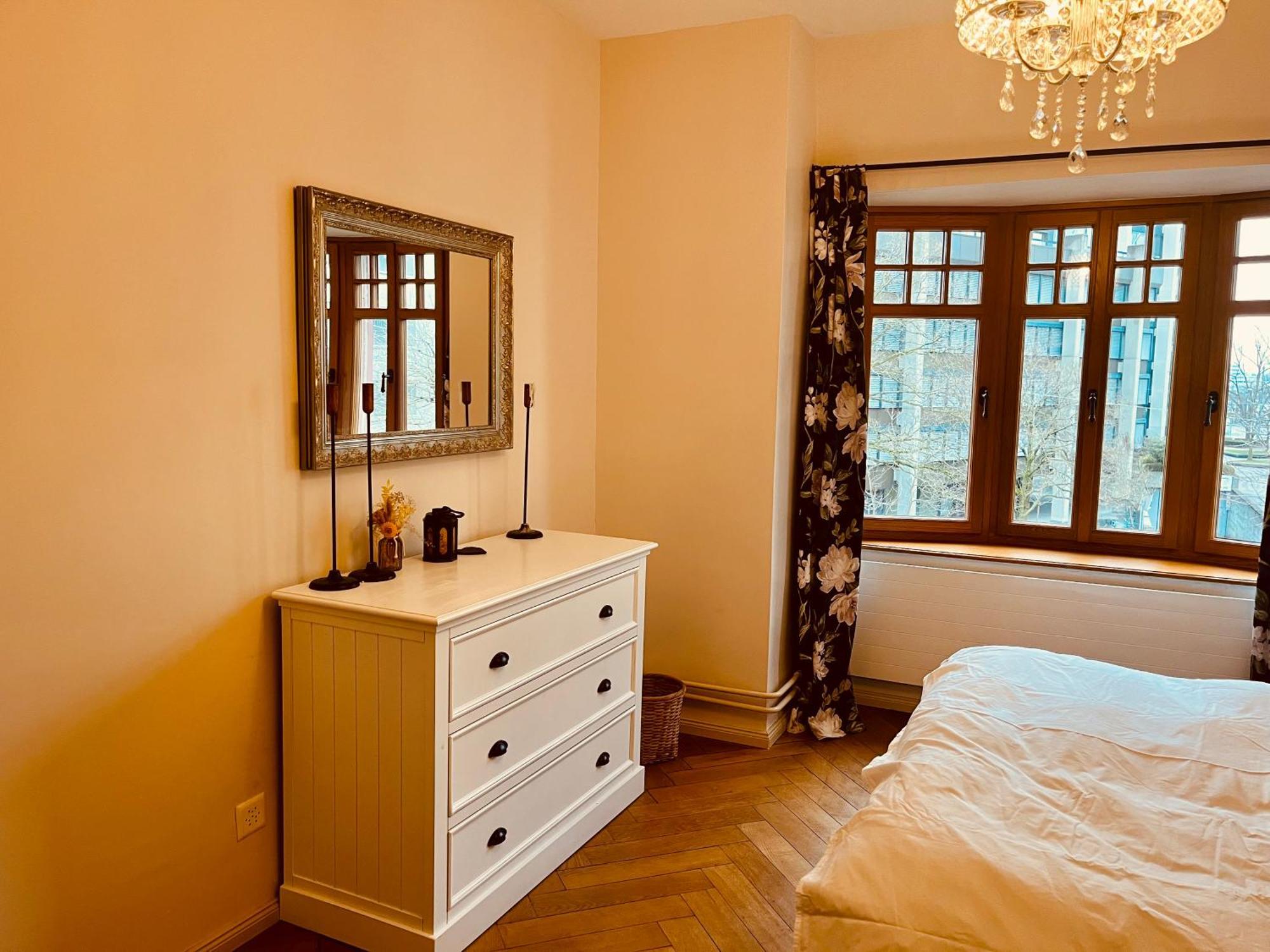 Georgian Guest Rooms Basel Exterior foto